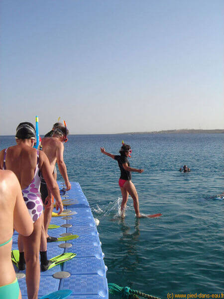 Stage de natation pour apprendre à nager en la mer Au Nord de la Mer Rouge