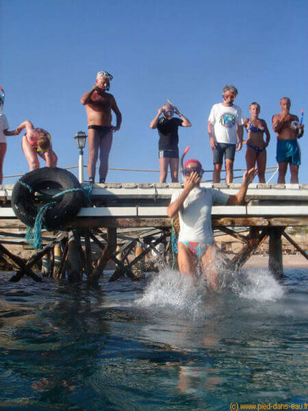 Stage de natation pour apprendre à nager en la mer Au Nord de la Mer Rouge