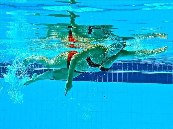 Cours de natation en stage soirée